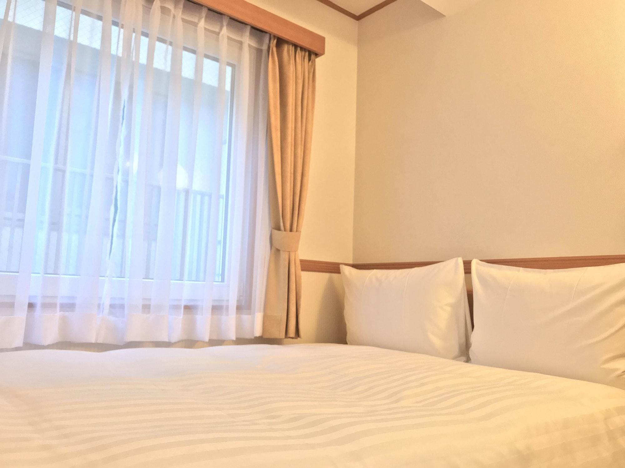 Toyoko Inn Yokohama Tsurumi Eki Higashi Guchi Экстерьер фото
