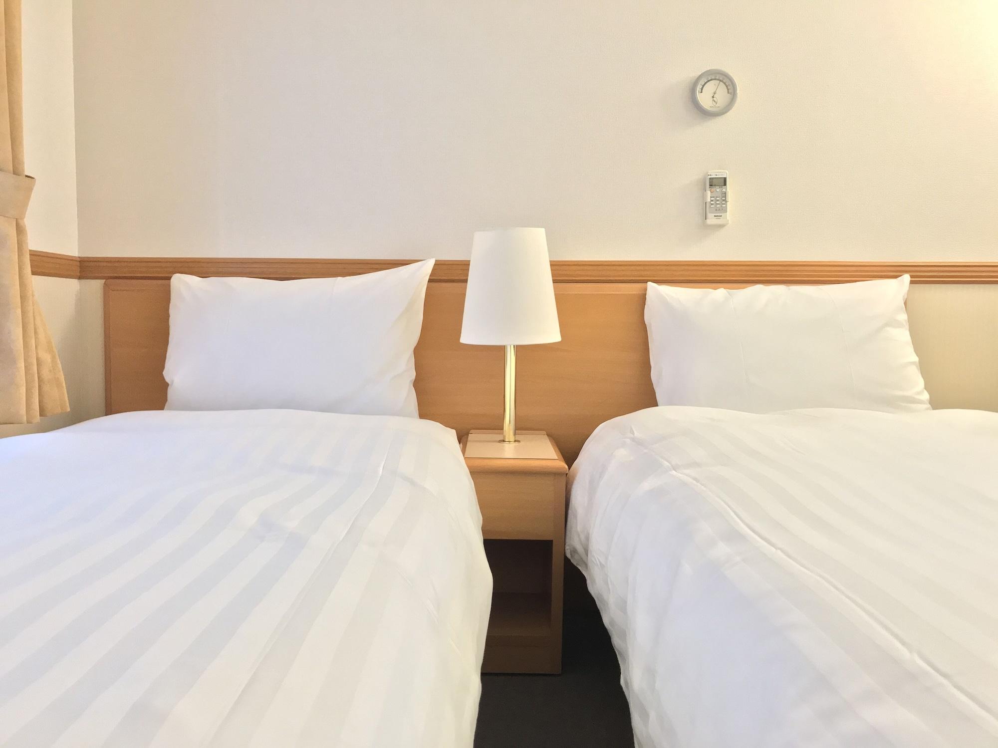 Toyoko Inn Yokohama Tsurumi Eki Higashi Guchi Экстерьер фото